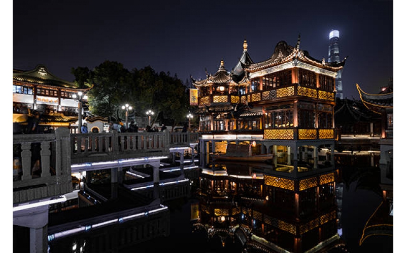城市廣場(chǎng)夜景亮化工程怎么做？這篇文章不要錯(cuò)過(guò)